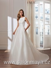 VÝPRODEJ 9900 Kč - Elegantní svatební šaty v barvě slonová kost, zakrytý dekolt, kapsy, hluboký výkroj na zádech. 