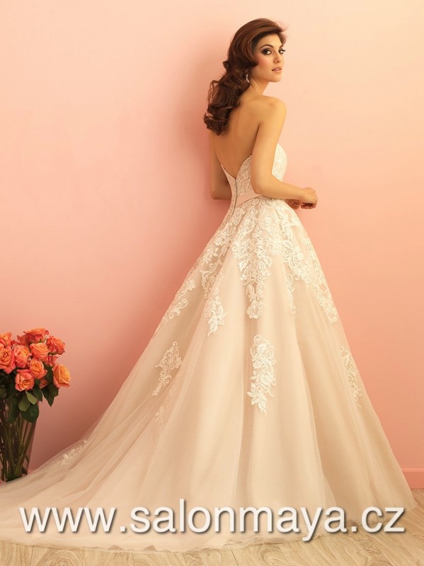 Allure Bridals - Romance 2858 VÝPRODEJ - 4900 KČ allure-bridals-2858-wedding-dress-04.297.jpg