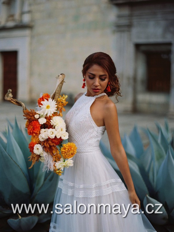 Allure Bridals F154 VÝPRODEJ 14900 KČ F154-Grace-C2_a87efb692e79826fef0df607e21e99ed.jpg