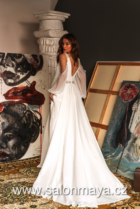 Jasmine Maya VÝPRODEJ 13900 KČ Maya-2_wm.jpg