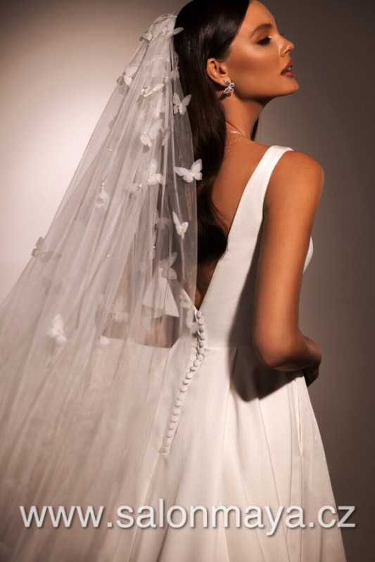 Jasmine - Leon leon-tenderness-of-touch-collection-katy-kiss-2024-4_600x900.jpg