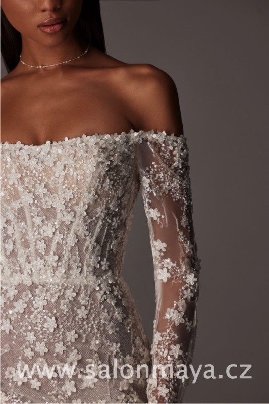 Milla Nova Violett large_white_lace_studio10026_f966d4dea8_wm.jpg
