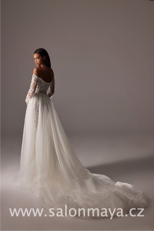 Milla Nova Violett large_white_lace_studio10074_17d046deeb_wm.jpg